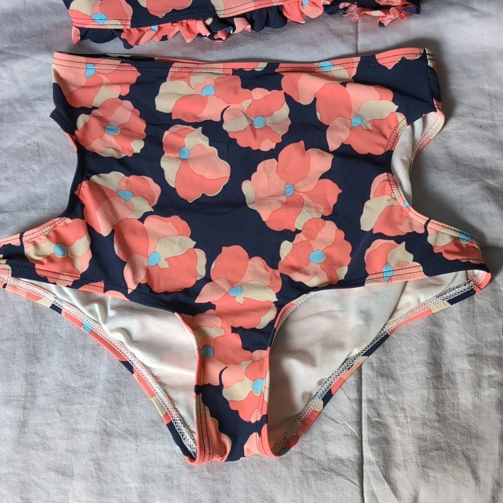 Juicy Couture 3piece Bathing Suit - Picture 2 of 7